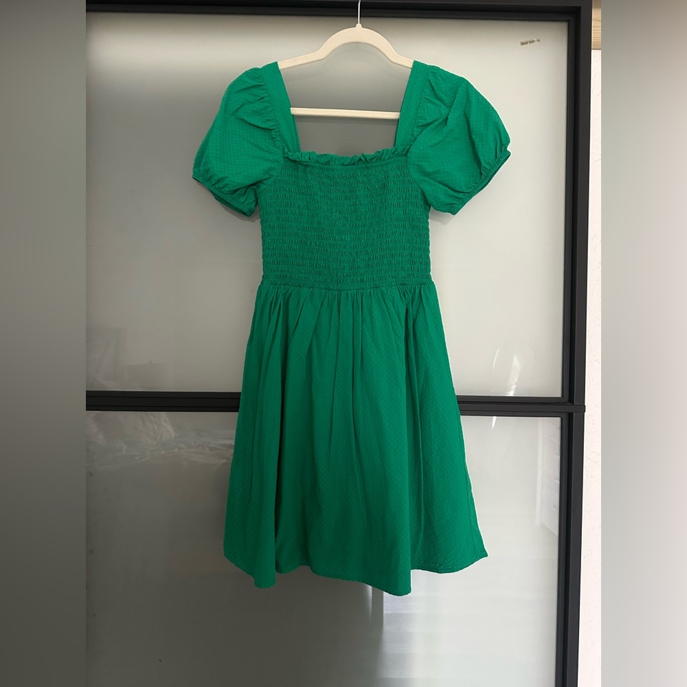 Cute Green Dress w/ Puffy Sleeves